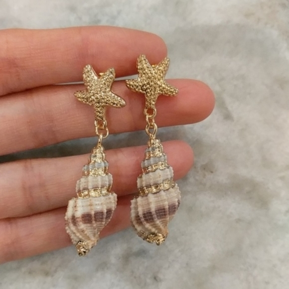 Anthropologie Jewelry - 18K Gold Plated Conch Shell Drop Earrings
